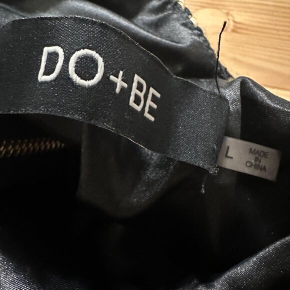 DO+BE Dress Womens Large‎ Black Gold spaghetti strap flare swing skater metallic - Picture 6 of 7